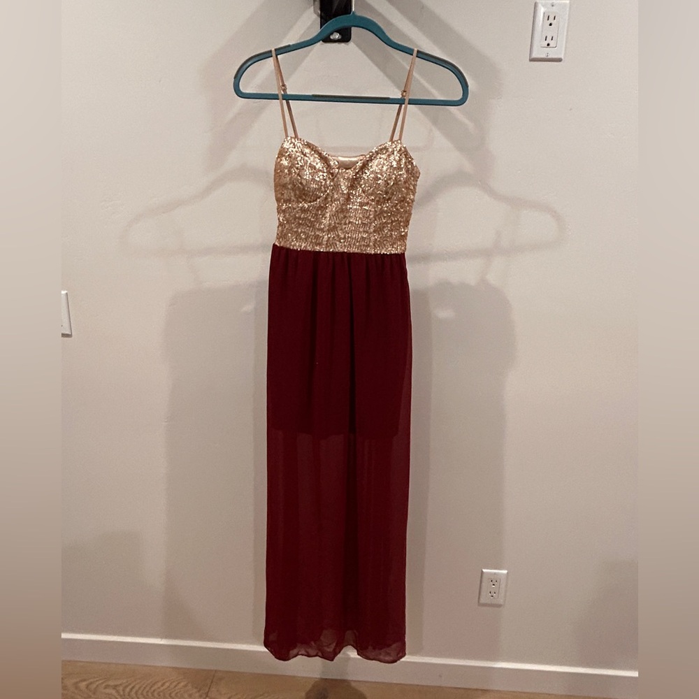 Windsor Gold and Burgundy High Low Dress - Picture 8 of 8
